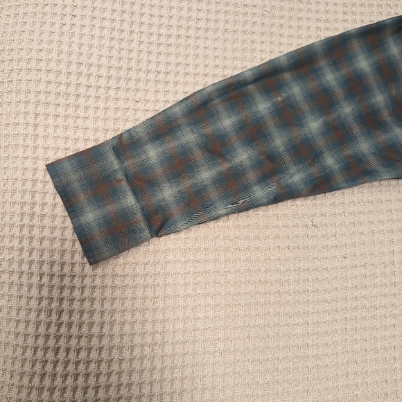 Cabela's Outfitter Series Long Sleeve Button-Up Shirt - Picture 4 of 5